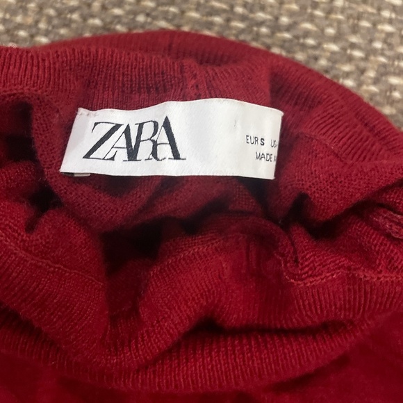 Zara Red Turtleneck Sweater *flawed* Size S - Picture 2 of 5